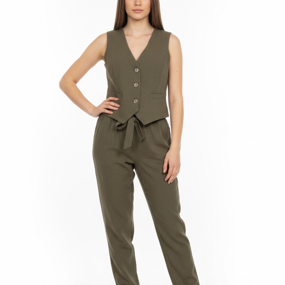 Olive Green Women's Ellen Ashley two piece pant set. Size medium. SKU 2927